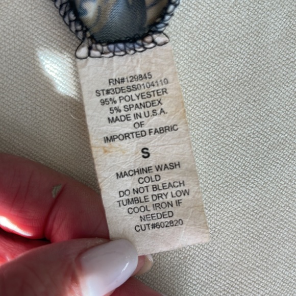 Beautiful Maxi Dress in bright amazing pattern - Picture 6 of 6